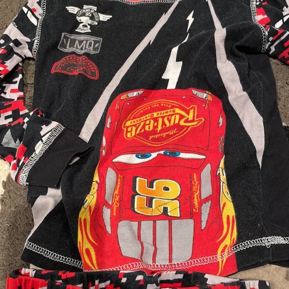 Kids boys size 2-5 lightning McQueen Disney - Picture 2 of 7